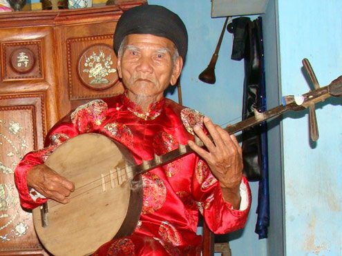Cố nghệ nhân Lữ Hữu Thi — nghệ nhân Nhã nhạc Cung đình Huế.