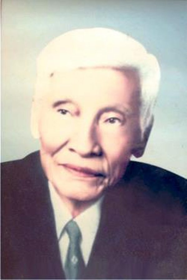 Cố nghệ nhân Nguyễn Hiển Dĩnh — nghệ nhân Tuồng Huế tiêu biểu.